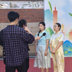 台灣鋼琴公主刘梦緣和中华好童声冠军吴泽宇同台朗诵《离骚》 ｜成為端午民俗匯晚會的亮點